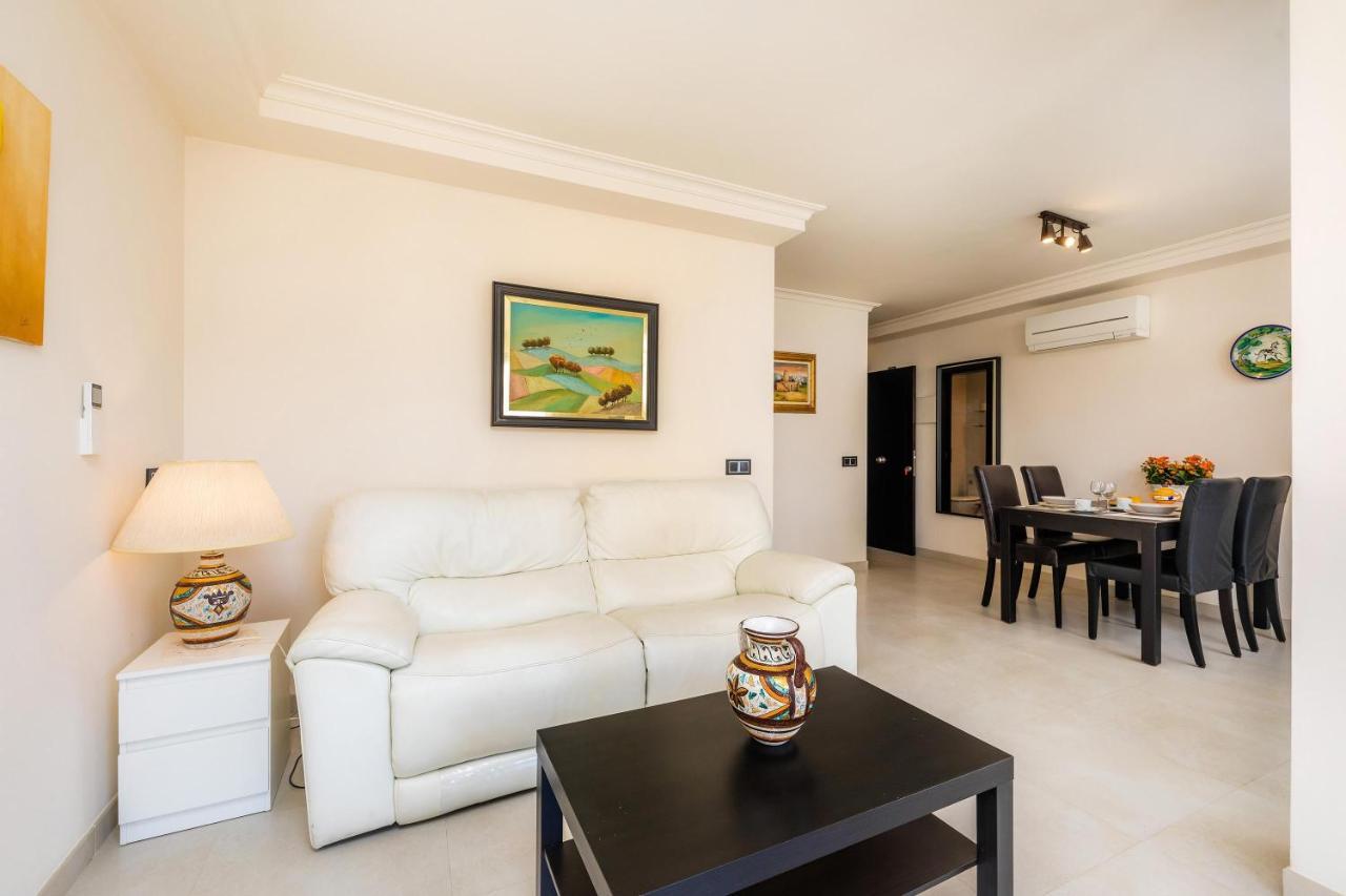Gala Apartment Кала Ратхада Екстериор снимка